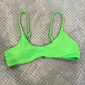 🌿 💚Neon Green Bikini Top 💚 🌿